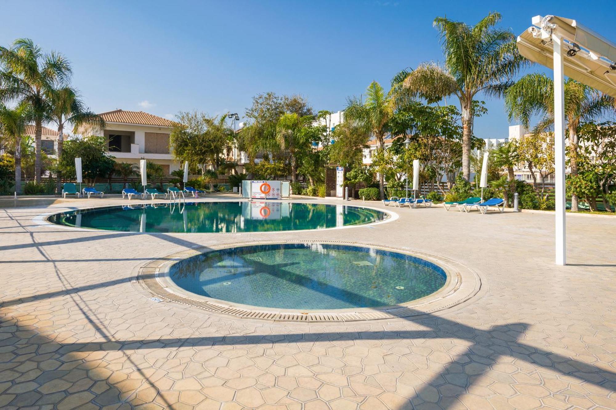 Villa Oasis Pernera Екстер'єр фото