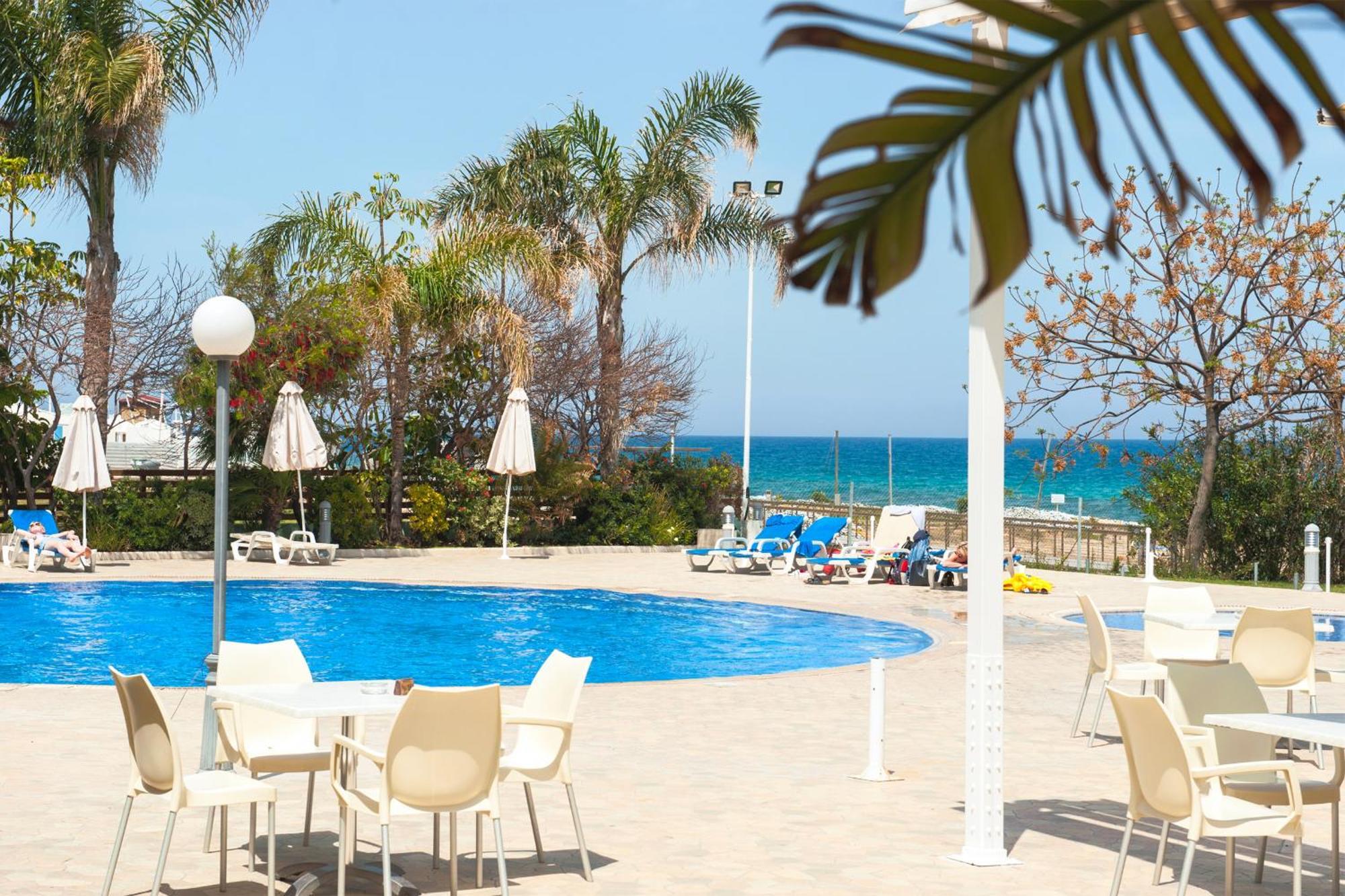 Villa Oasis Pernera Екстер'єр фото